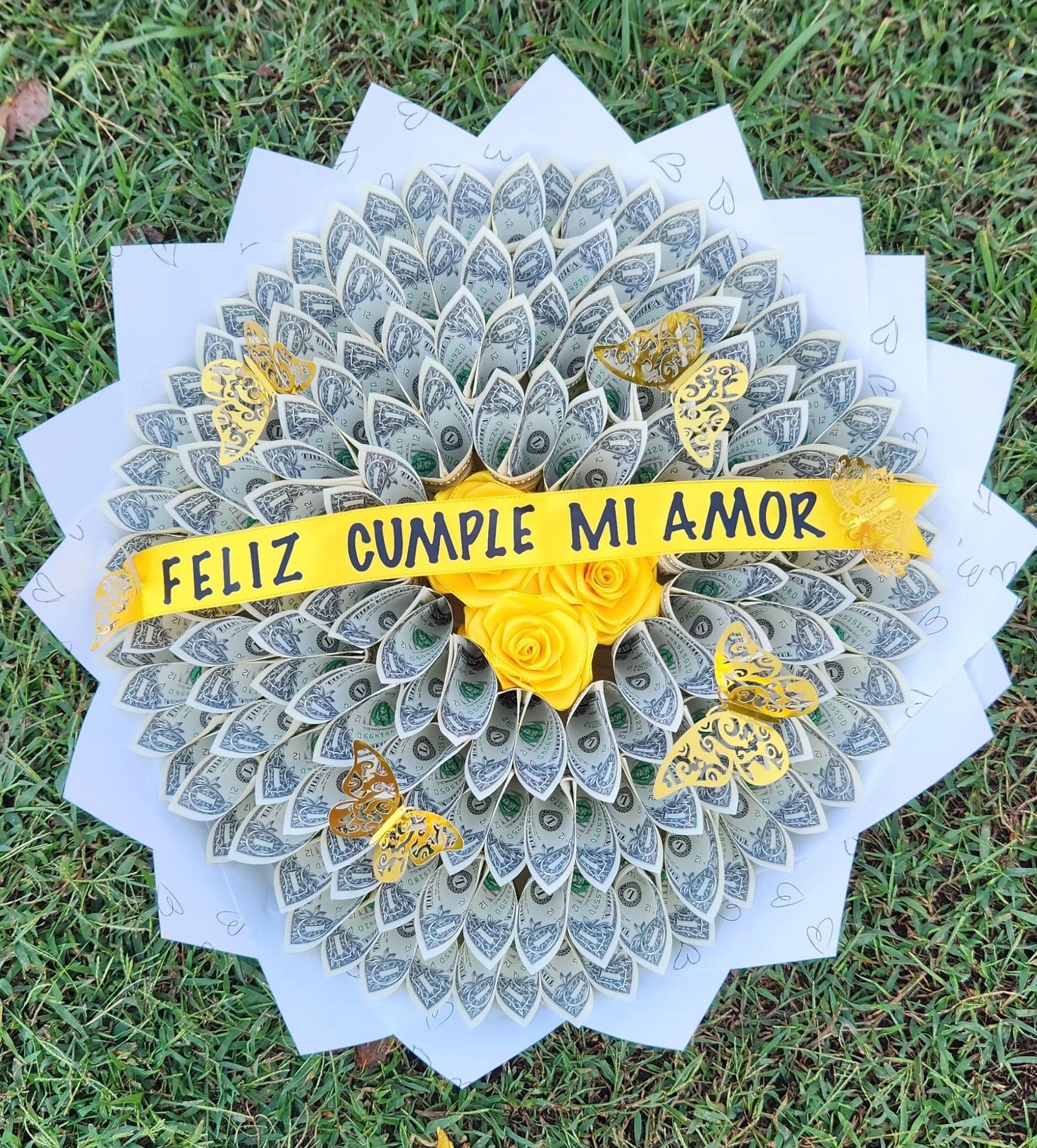 Ramo de Billetes y Rosas Amarillas Feliz Cumpleaños